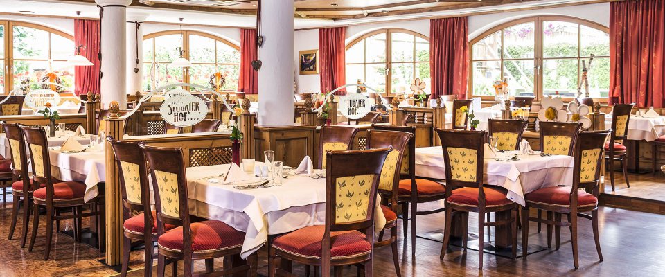 Restaurant im Wellnesshotel Stubaier Hof in Fulpmes im Stubaital